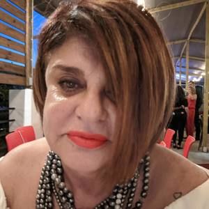 Meet your Posher, Julie